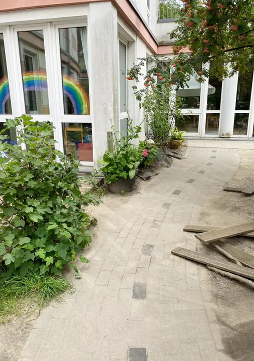 Garten: Bobbycar-Strecke